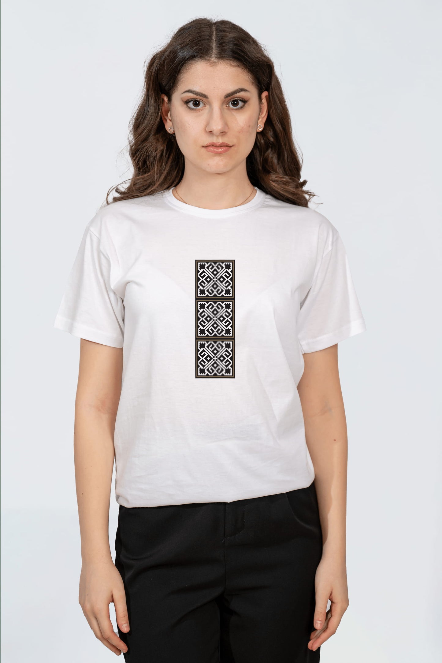 Tricou Motiv Traditional Moldova 1